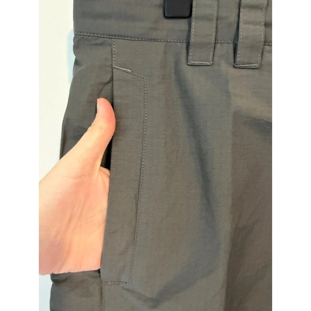 Columbia PFG Blood and Guts Omni-Shade Fishing Shorts Mens 40 Gray Ripstop